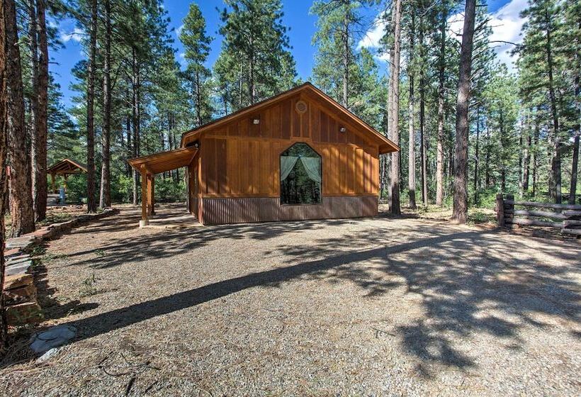 Mancos Cabin Rental On 80 Acres W/ Mountain View!