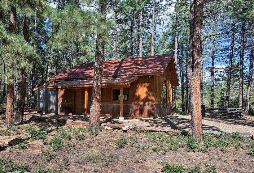 Mancos Cabin Rental On 80 Acres W/ Mountain View!