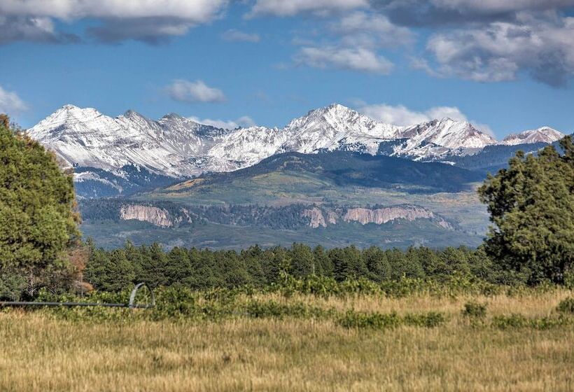 Mancos Cabin Rental On 80 Acres W/ Mountain View!