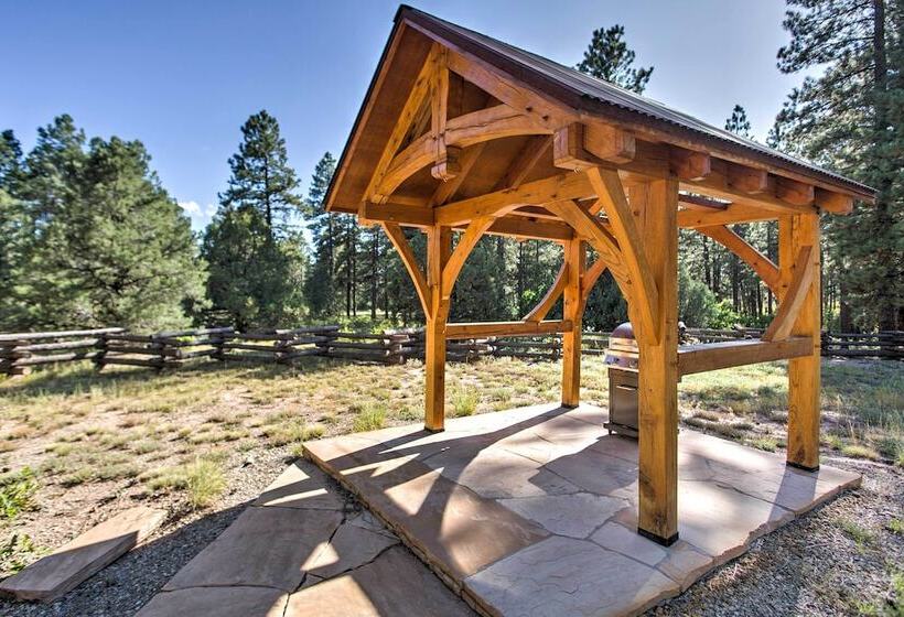 Mancos Cabin Rental On 80 Acres W/ Mountain View!