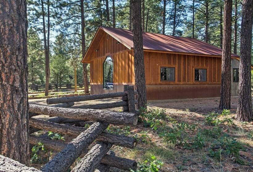 Mancos Cabin Rental On 80 Acres W/ Mountain View!