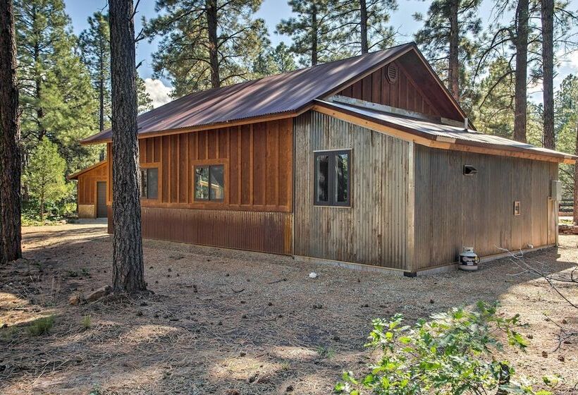 Mancos Cabin Rental On 80 Acres W/ Mountain View!