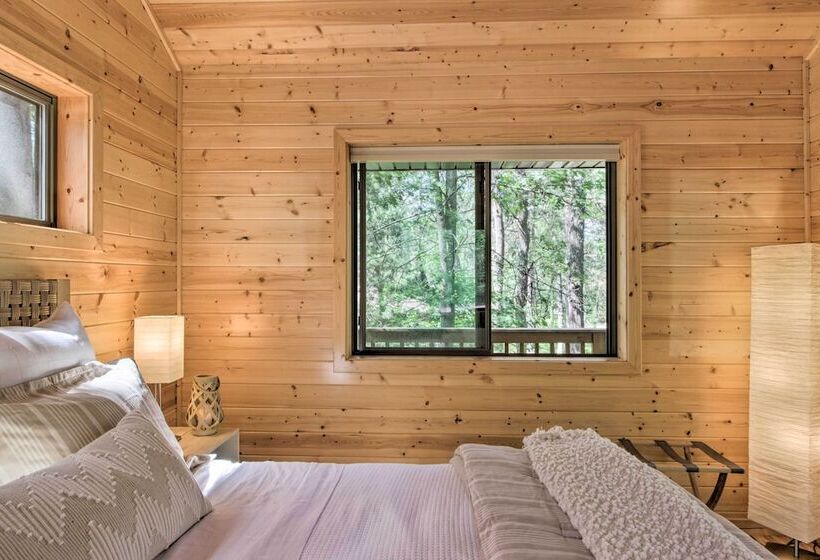 Spacious Cabin On Cross Lake: Treehouse & Sauna!