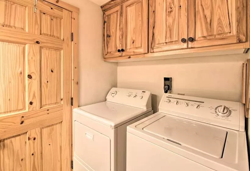 Spacious Cabin On Cross Lake: Treehouse & Sauna!