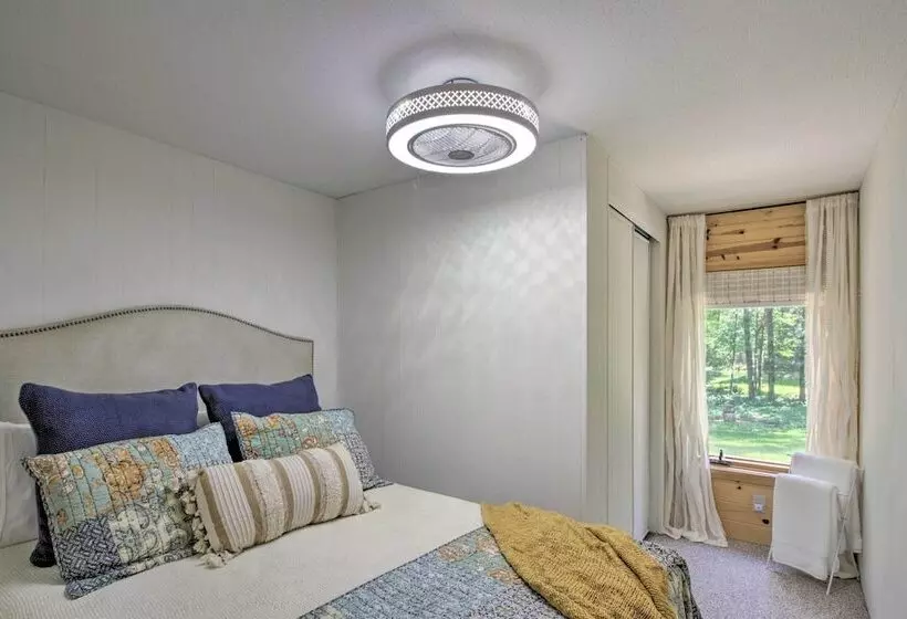 Spacious Cabin On Cross Lake: Treehouse & Sauna!