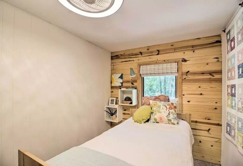 Spacious Cabin On Cross Lake: Treehouse & Sauna!