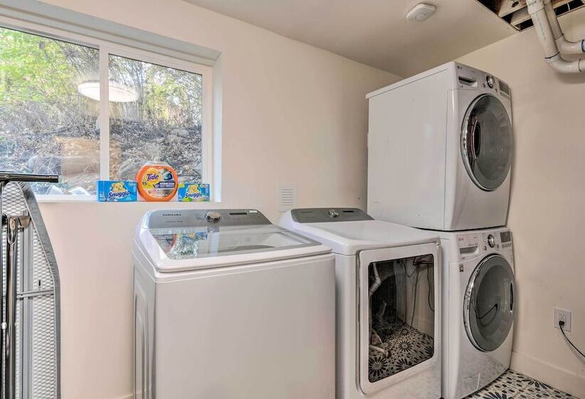 Spacious Layton Retreat W/ Private Hot Tub!