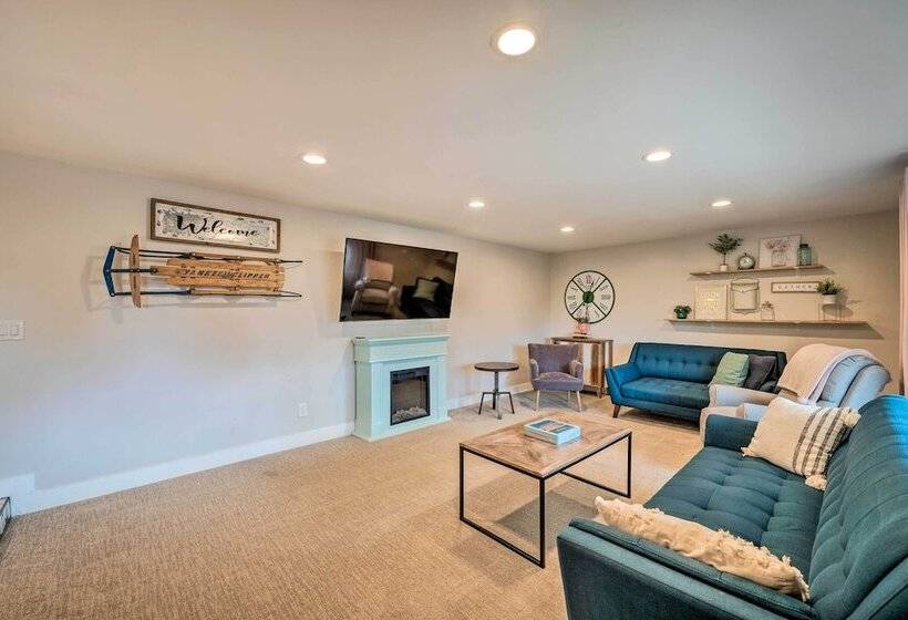 Spacious Layton Retreat W/ Private Hot Tub!