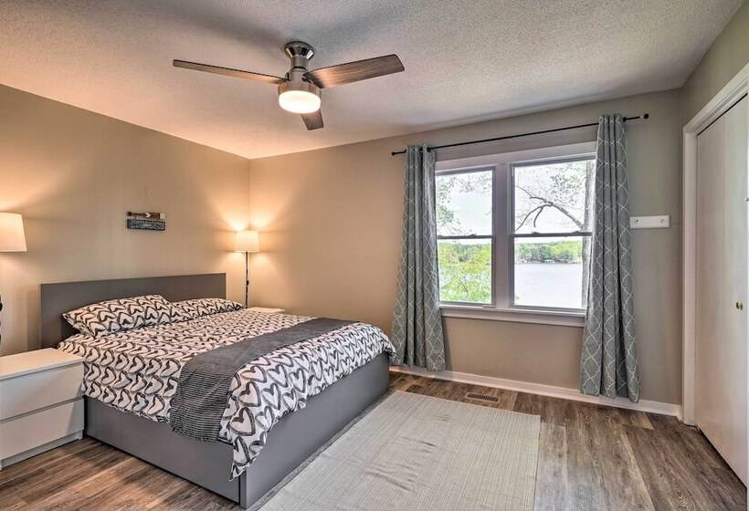 Waterfront Cottage W/ Boat Dock & 3 Decks!