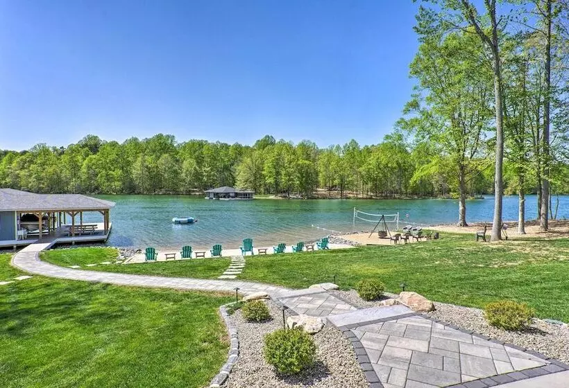 Waterfront Lake Anna Home W/ Dock, Beach & Kayaks!