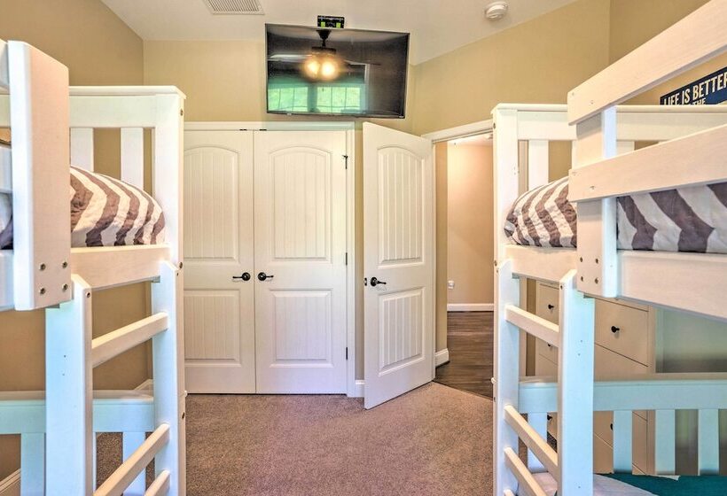 Waterfront Lake Anna Home W/ Dock, Beach & Kayaks!