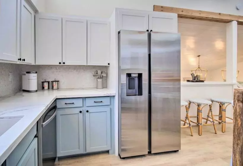 Waterfront Livingston Home W/ Dock & Porch!