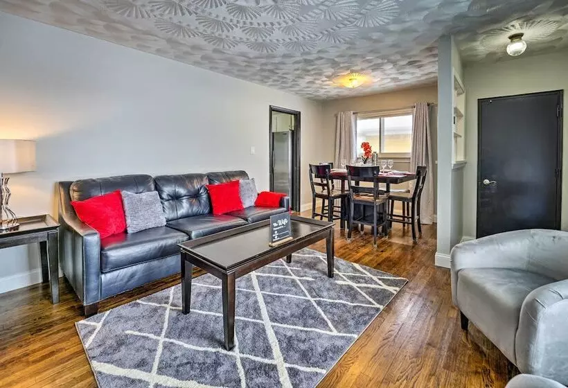 Westland Home ~ 20 Mi To Downtown Detroit!