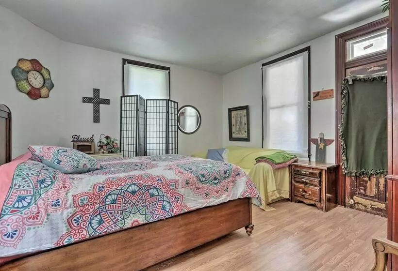 Big Dog Friendly Home W/ Porch & Private Yard