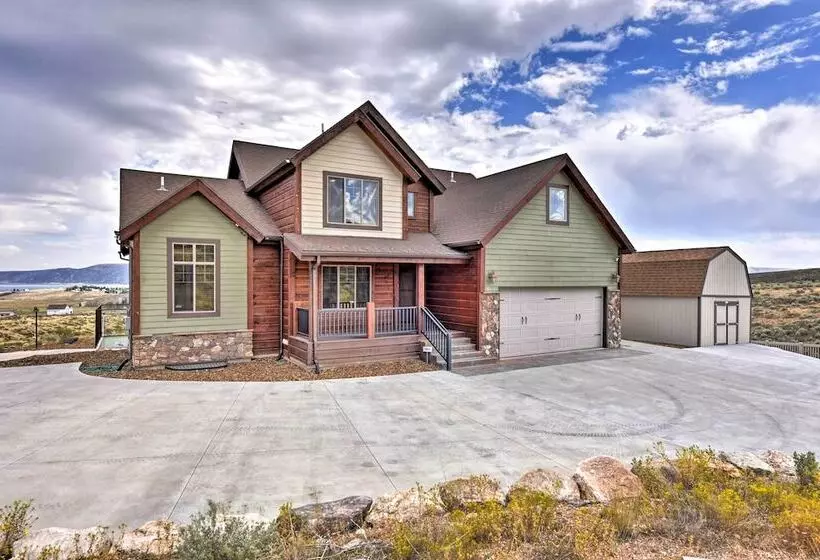 Cabin W/ Beach Access, Sport Court, Hot Tub & View