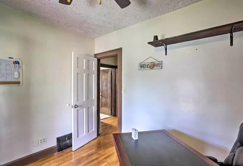 Cleveland Area Home W/ Deck < 10 Mi To Dtwn!