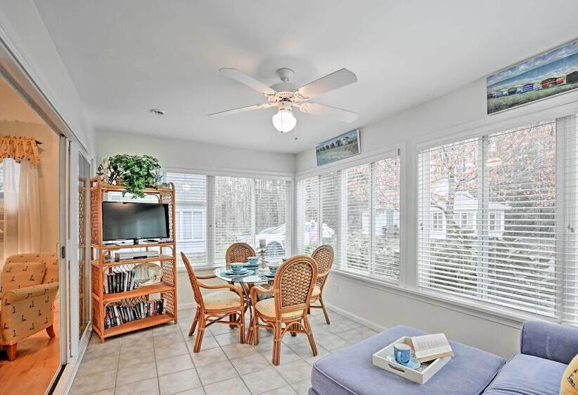 Coastal Wells Cottage W/ Access To Game Room & Gym