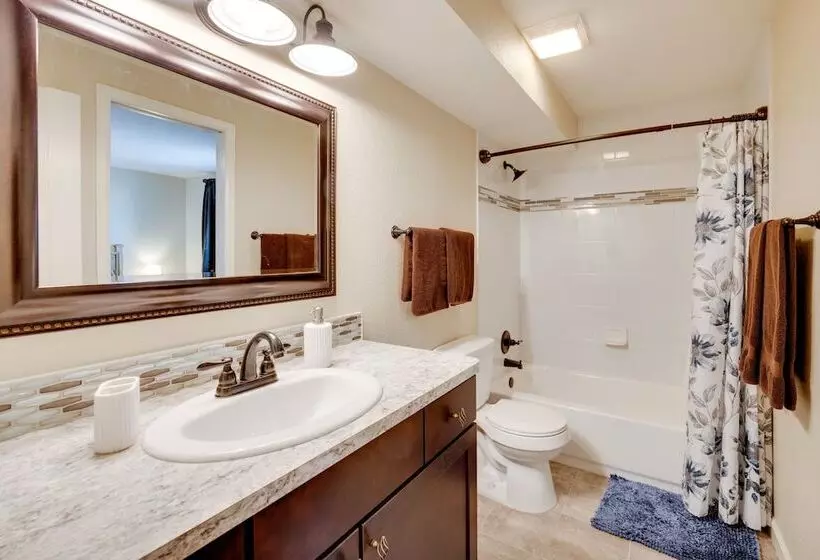 Comforting Woodland Park Home W/ Fire Pit!