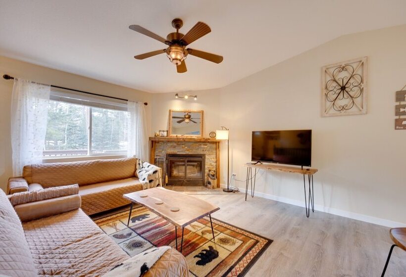 Comforting Woodland Park Home W/ Fire Pit!