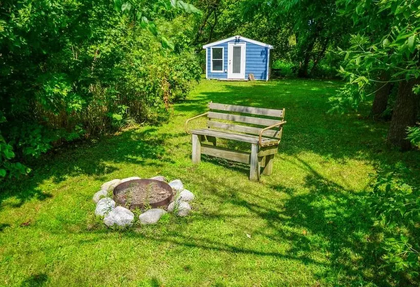 Cozy Fremont Cottage On Lake Poygan + Fishing Dock
