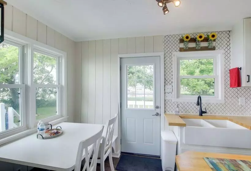Cozy Fremont Cottage On Lake Poygan + Fishing Dock