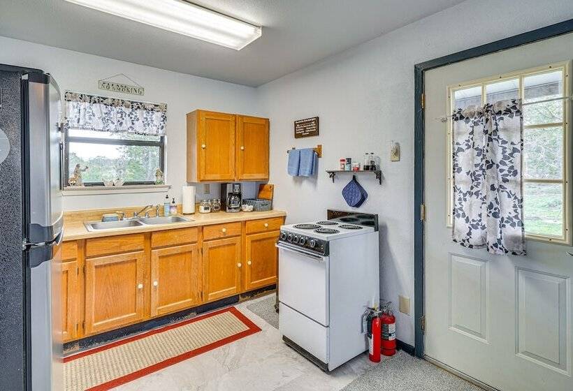 Cozy Kerrville Guest Cottage Near Guadalupe River!