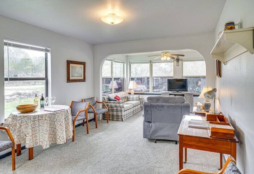 Cozy Kerrville Guest Cottage Near Guadalupe River!