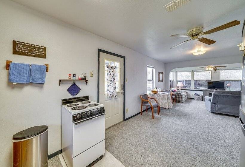 Cozy Kerrville Guest Cottage Near Guadalupe River!