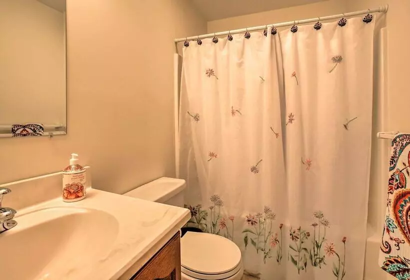 Cozy Riverfront Home W/ Fire Pit In Houghton Lake!