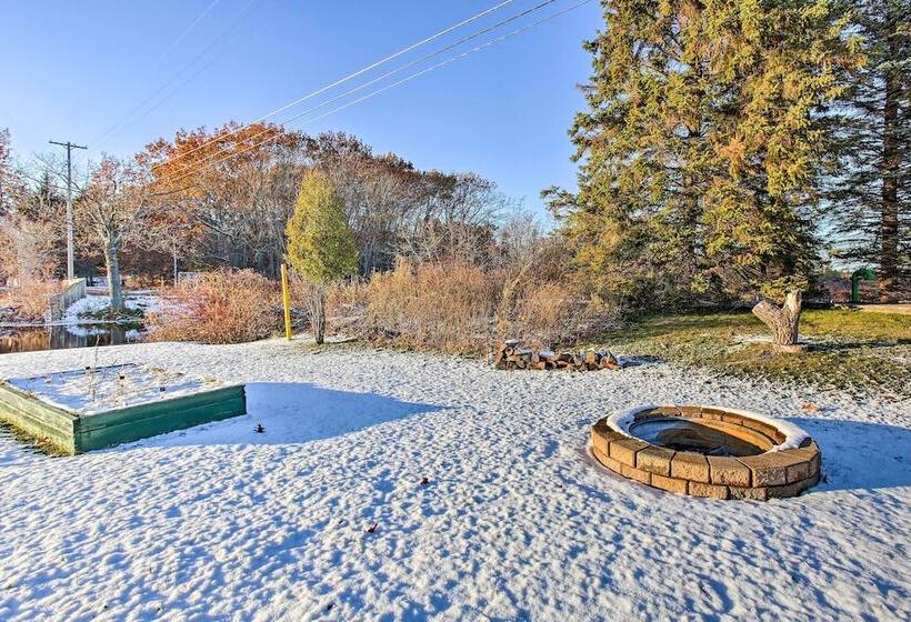 Cozy Riverfront Home W/ Fire Pit In Houghton Lake!