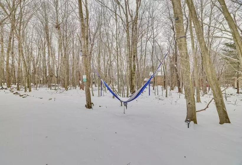 Tobyhanna Home W/ Hot Tub & Fire Pit: Walk To Lake