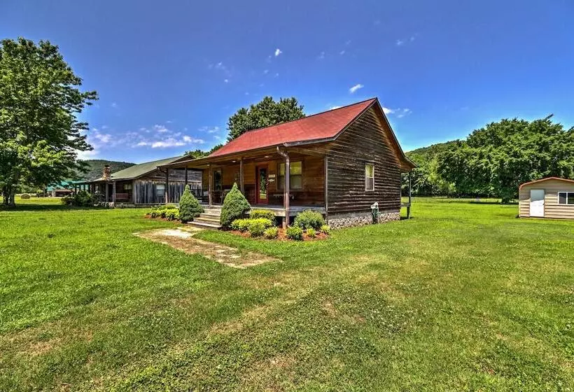 Dream Valley Mountain View Cabin W/ Covered Porch!