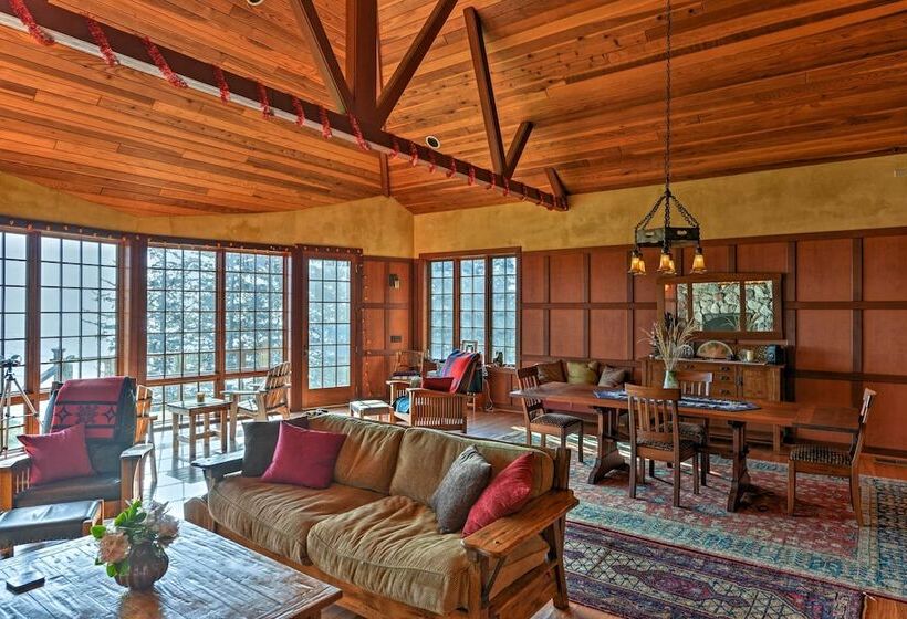 Forested Gold Beach House W/ Panoramic Ocean Views