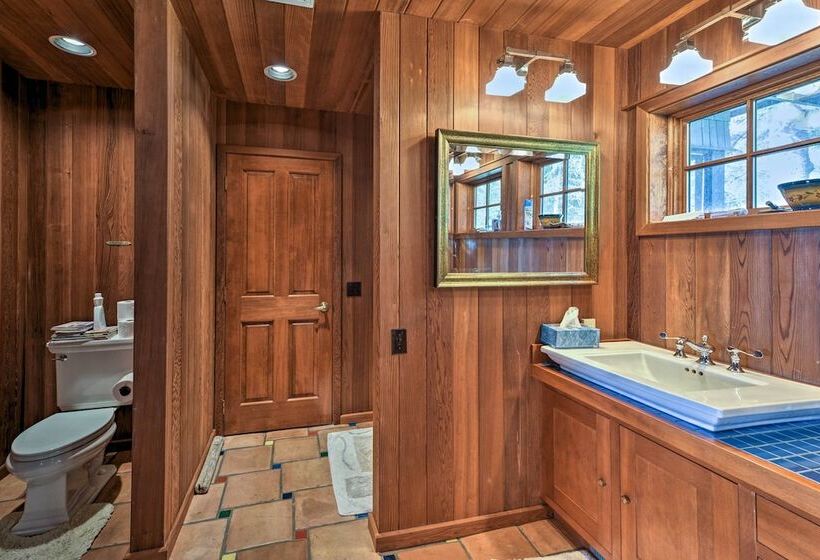 Forested Gold Beach House W/ Panoramic Ocean Views