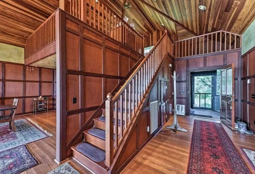 Forested Gold Beach House W/ Panoramic Ocean Views