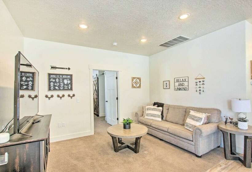 Garden City Home W/ Pool Access By Bear Lake!