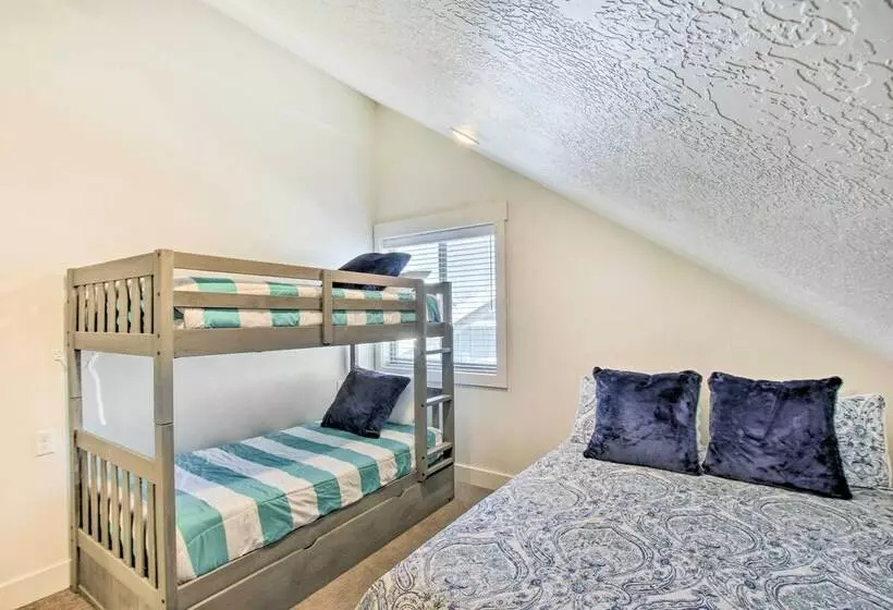 Garden City Home W/ Pool Access By Bear Lake!