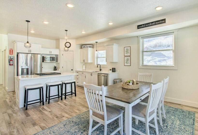 Garden City Home W/ Pool Access By Bear Lake!