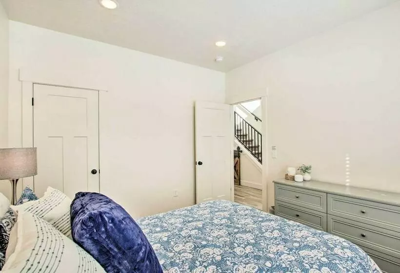 Garden City Home W/ Pool Access By Bear Lake!