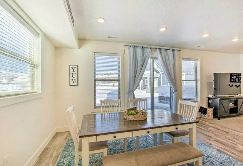 Garden City Home W/ Pool Access By Bear Lake!