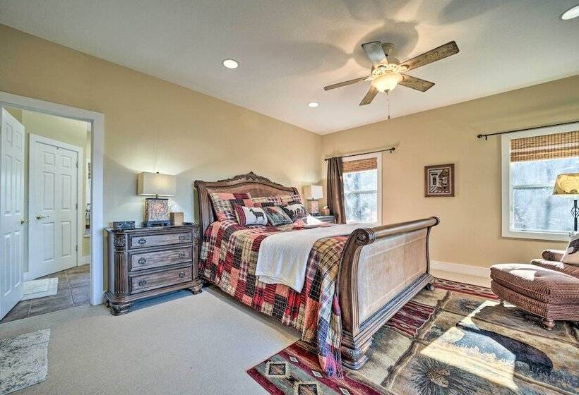 Glenville Serenity Lodge  Cabin: Lake Views!