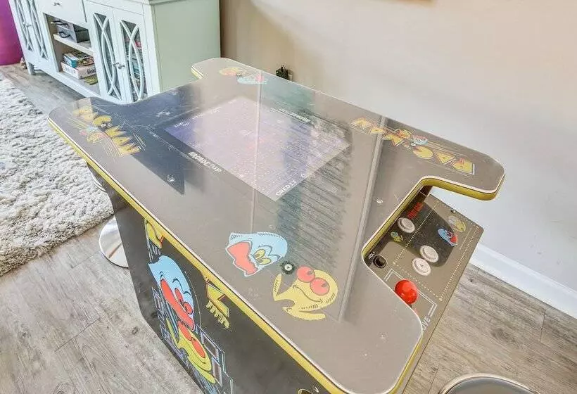 Gorgeous Graham Home With Private Outdoor Pool!