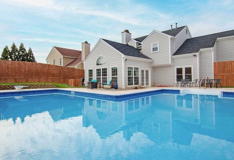Gorgeous Graham Home With Private Outdoor Pool!