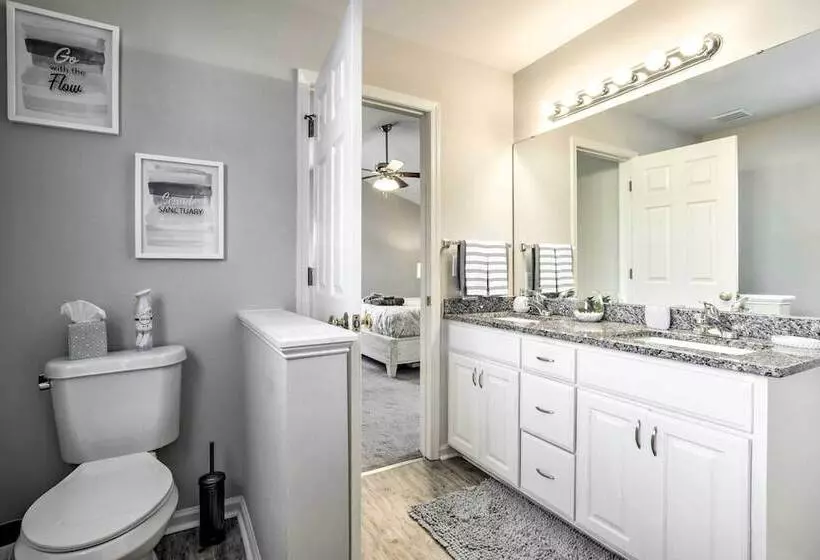 Gorgeous Graham Home With Private Outdoor Pool!