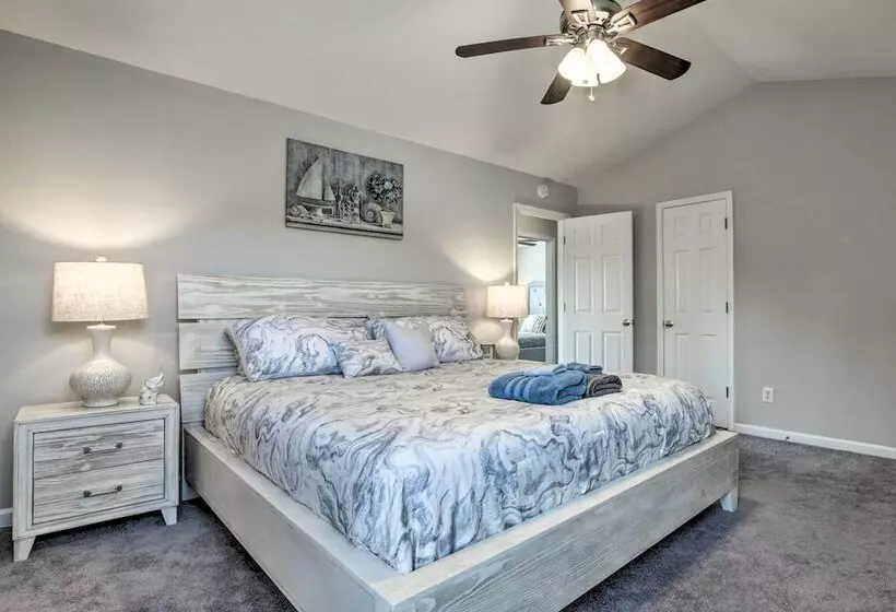 Gorgeous Graham Home With Private Outdoor Pool!