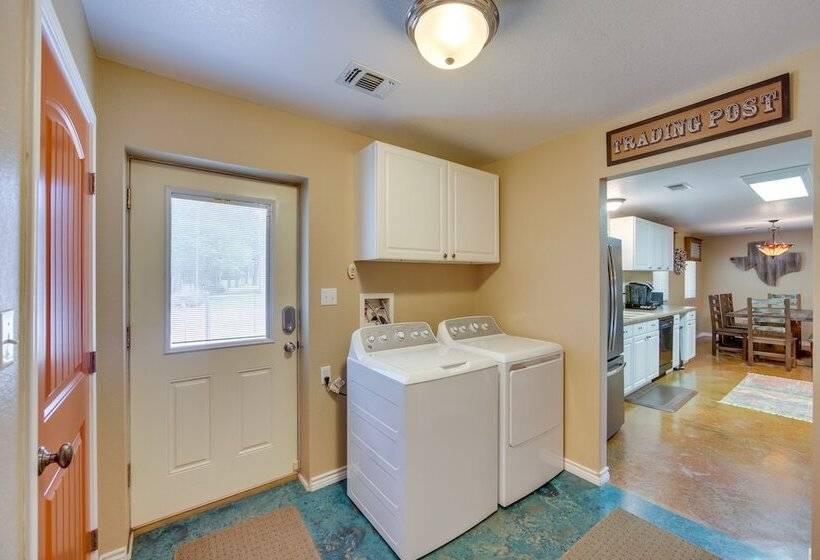 Guest House  92 Acre Buffalo Hideaway W/ Rec Barn