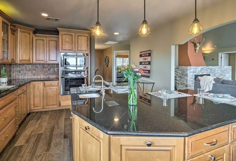 Jonestown House On Hill W/ Lake Travis Views!