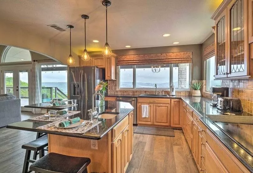 Jonestown House On Hill W/ Lake Travis Views!
