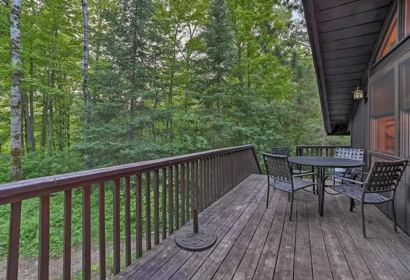 Michigan Cabin Hideaway W/ Lake & Trail Access!