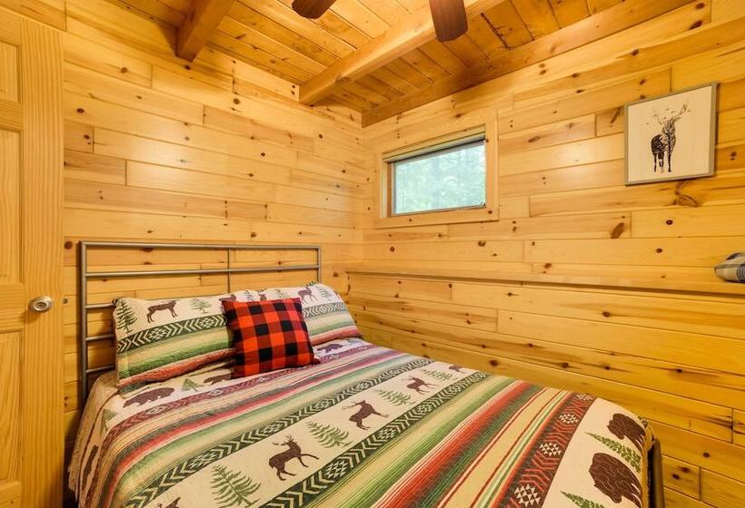 Michigan Cabin Hideaway W/ Lake & Trail Access!